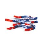 Pulsera de tela bordada