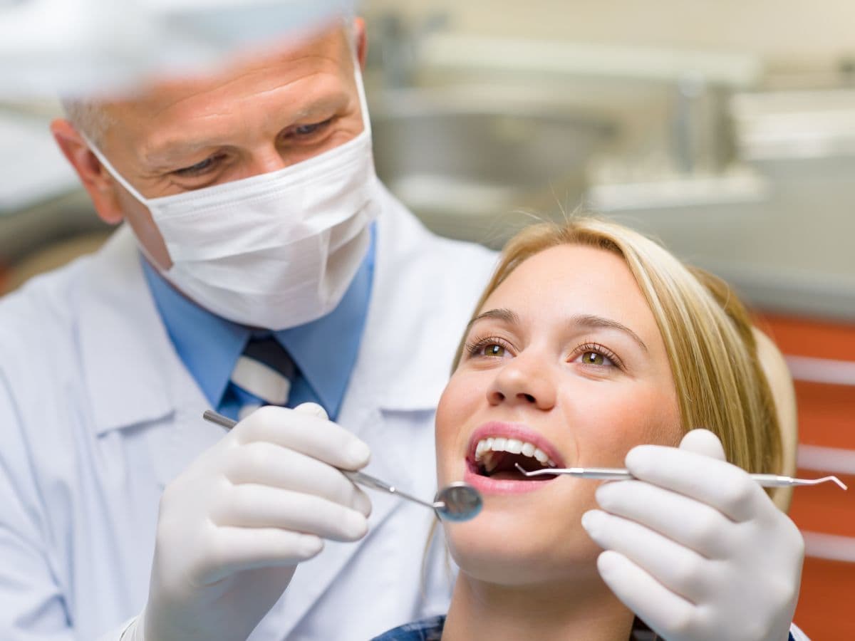 Merchandising clinicas dentales